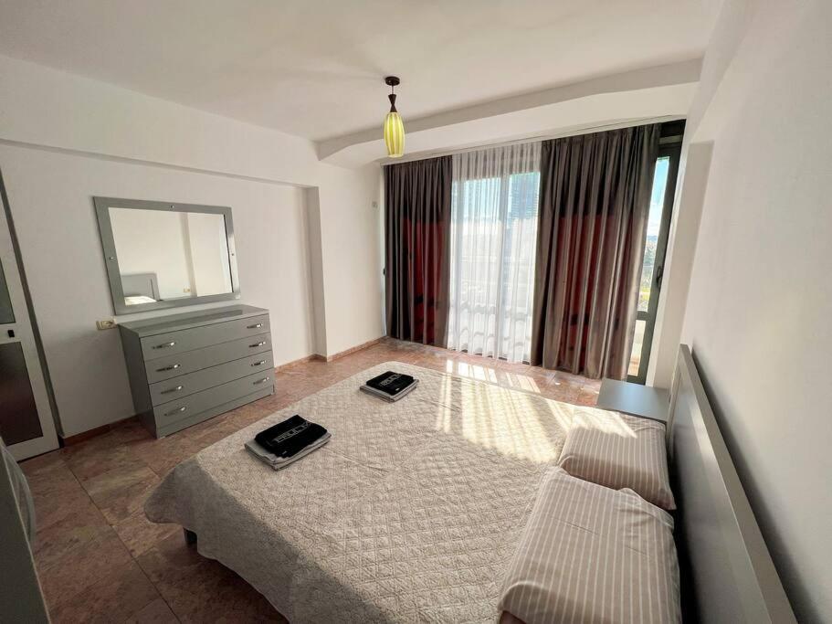 Scanderbeg Square 2Br Apt ティラナ エクステリア 写真