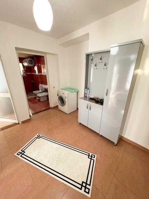 Scanderbeg Square 2Br Apt ティラナ エクステリア 写真