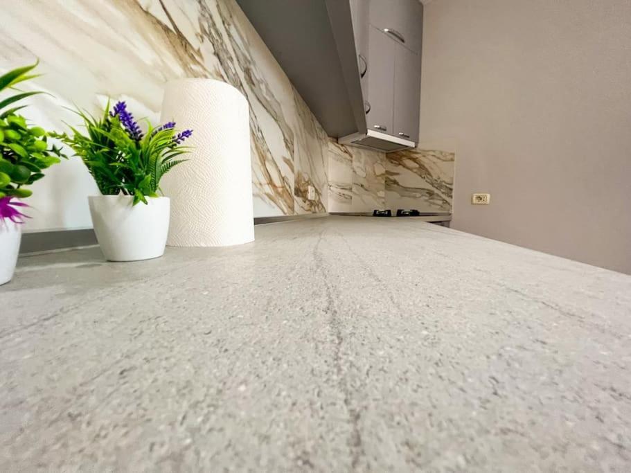 Scanderbeg Square 2Br Apt ティラナ エクステリア 写真