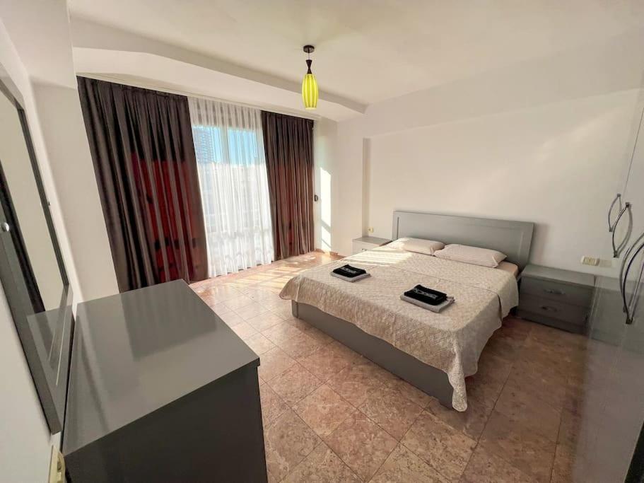 Scanderbeg Square 2Br Apt ティラナ エクステリア 写真