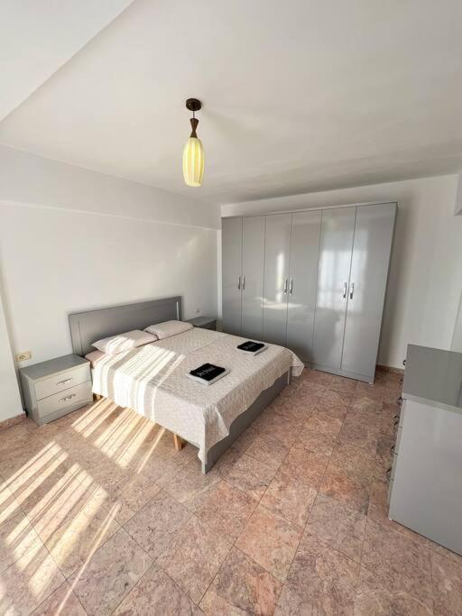 Scanderbeg Square 2Br Apt ティラナ エクステリア 写真